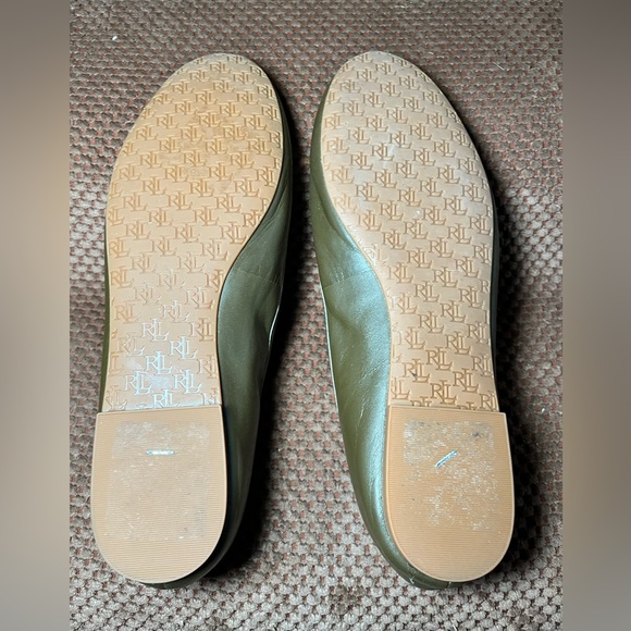 LRL Lauren Ralph Lauren Jayna Botanic Green Leather Flats with gold bow charm - Picture 5 of 6